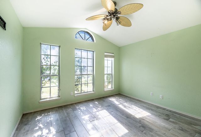 1106 N Flamingo Road, Rogers, AR 72756