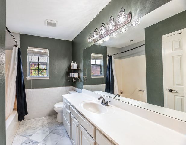 1106 N Flamingo Road, Rogers, AR 72756