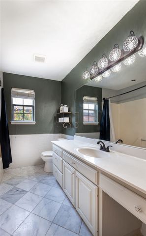 1106 N Flamingo Road, Rogers, AR 72756