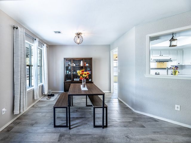 1106 N Flamingo Road, Rogers, AR 72756