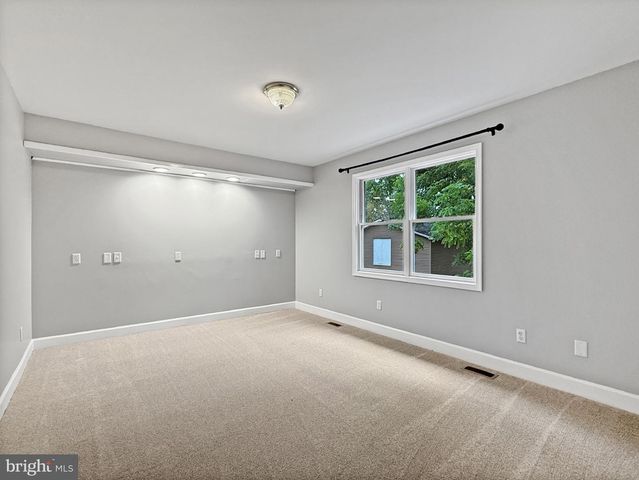 8749 RAMSBURG RD, Thurmont, MD 21788