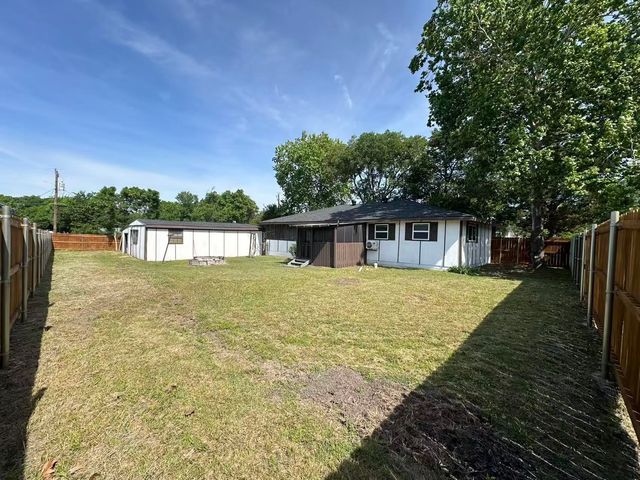 5776 County Road 927, Nevada, TX 75173