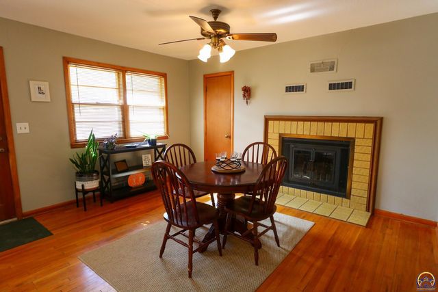 944 Oxford Dr, Emporia, KS 66801