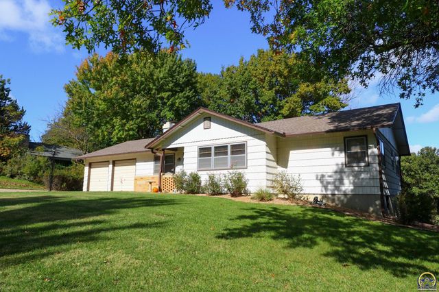 944 Oxford Dr, Emporia, KS 66801