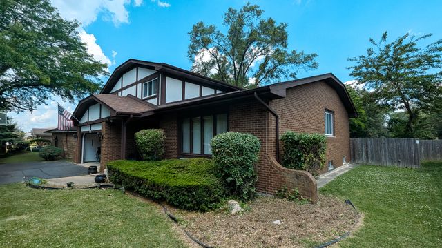3240 Knollwood Lane, Homewood, IL 60430