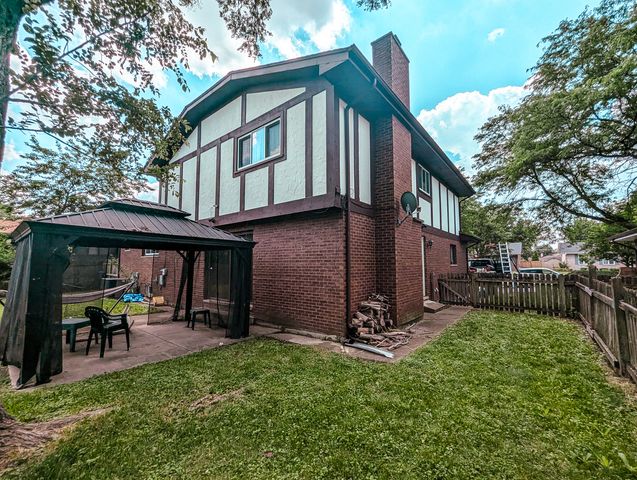 3240 Knollwood Lane, Homewood, IL 60430