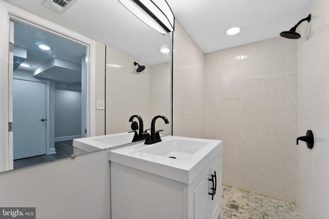 4019 BAREVA RD, Baltimore, MD 21215