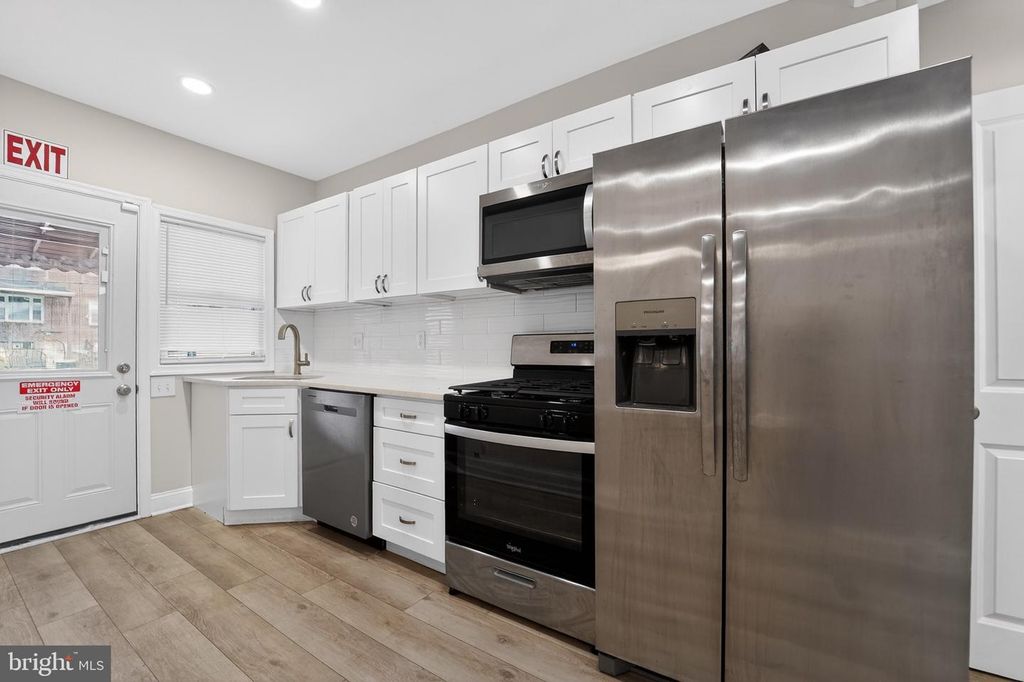 Image 15 of property listing at 4019 BAREVA RD, Baltimore, MD 21215