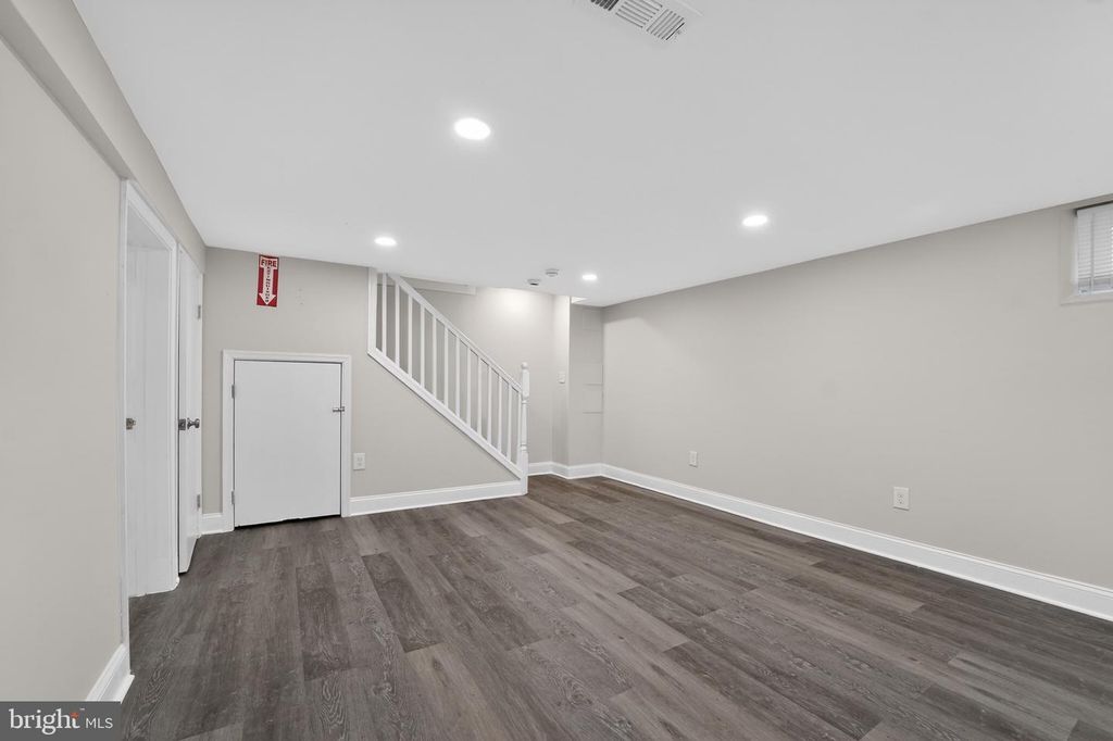 Image 36 of property listing at 4019 BAREVA RD, Baltimore, MD 21215