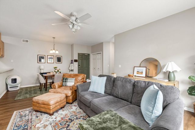 6255 Beechtree Drive 3108, West Des Moines, IA 50266