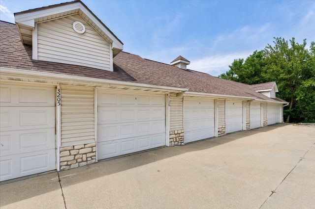6255 Beechtree Drive 3108, West Des Moines, IA 50266