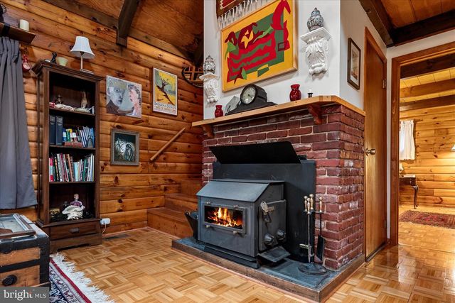 249 CRESTVIEW LN, Berkeley Springs, WV 25411