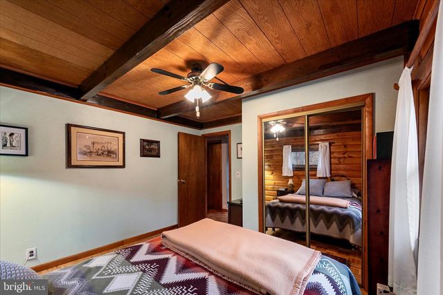 249 CRESTVIEW LN, Berkeley Springs, WV 25411