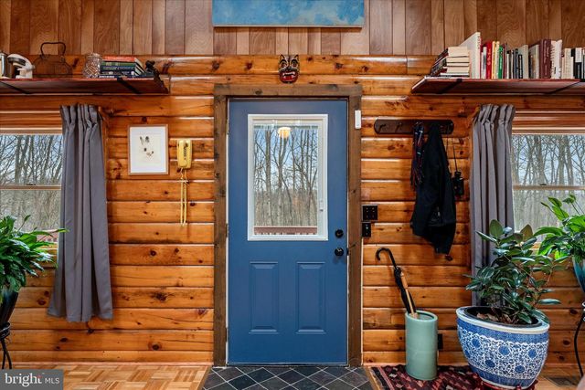 249 CRESTVIEW LN, Berkeley Springs, WV 25411