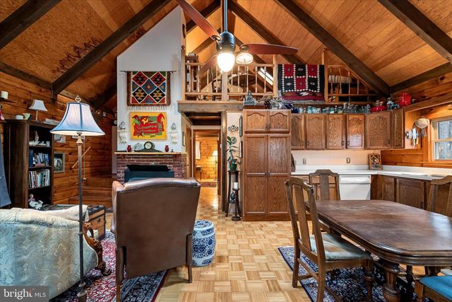 249 CRESTVIEW LN, Berkeley Springs, WV 25411