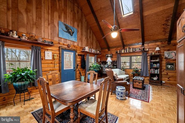 249 CRESTVIEW LN, Berkeley Springs, WV 25411