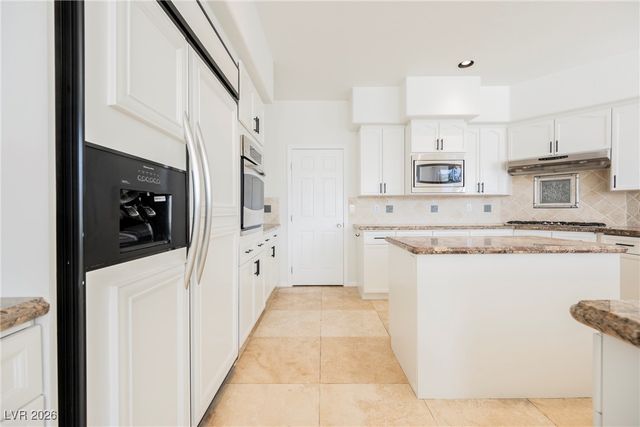 2465 Ping Drive, Henderson, NV 89074