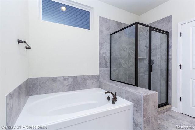 1218 Lark Street, Lake Orion, MI 48360