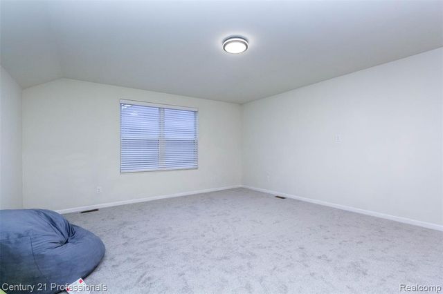 1218 Lark Street, Lake Orion, MI 48360