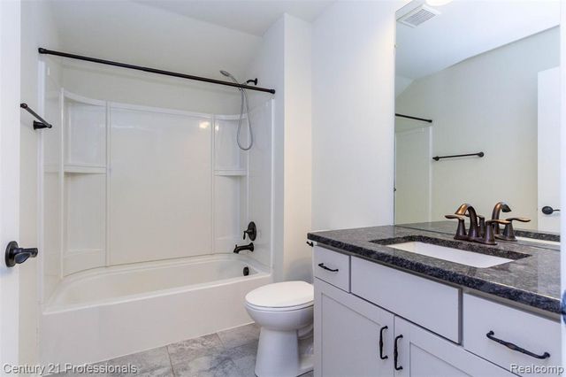 1218 Lark Street, Lake Orion, MI 48360