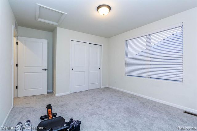 1218 Lark Street, Lake Orion, MI 48360