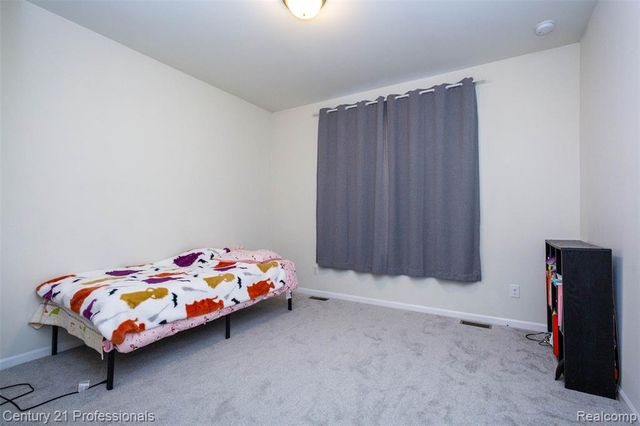 1218 Lark Street, Lake Orion, MI 48360