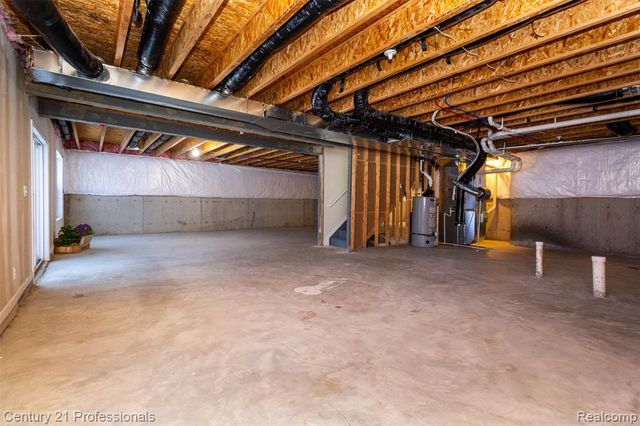 1218 Lark Street, Lake Orion, MI 48360