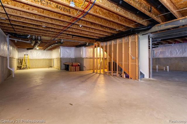 1218 Lark Street, Lake Orion, MI 48360