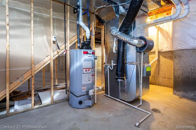 1218 Lark Street, Lake Orion, MI 48360