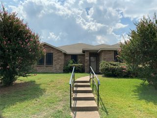 1214 April Showers Lane, Lancaster, TX 75134