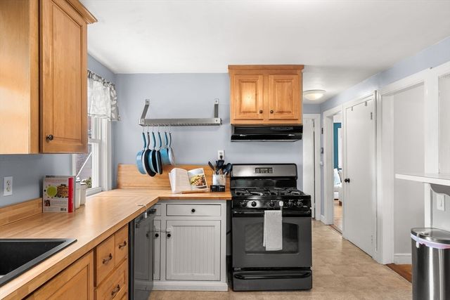 8 Cressey, Salem, MA 01970