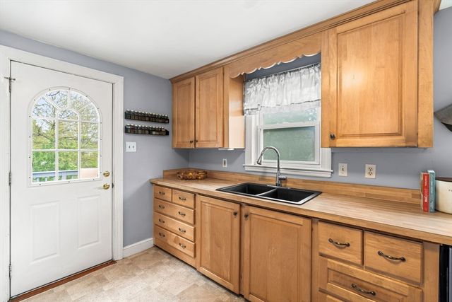 8 Cressey, Salem, MA 01970