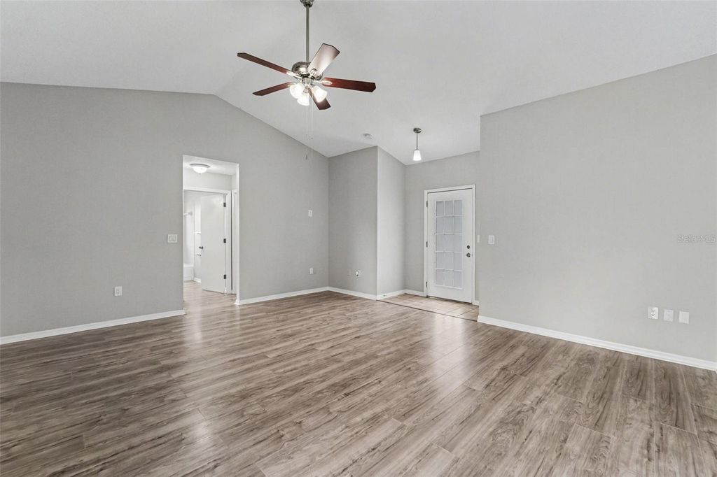 Image 4 of property listing at 38820 BERTA DRIVE, Zephyrhills, FL 33540