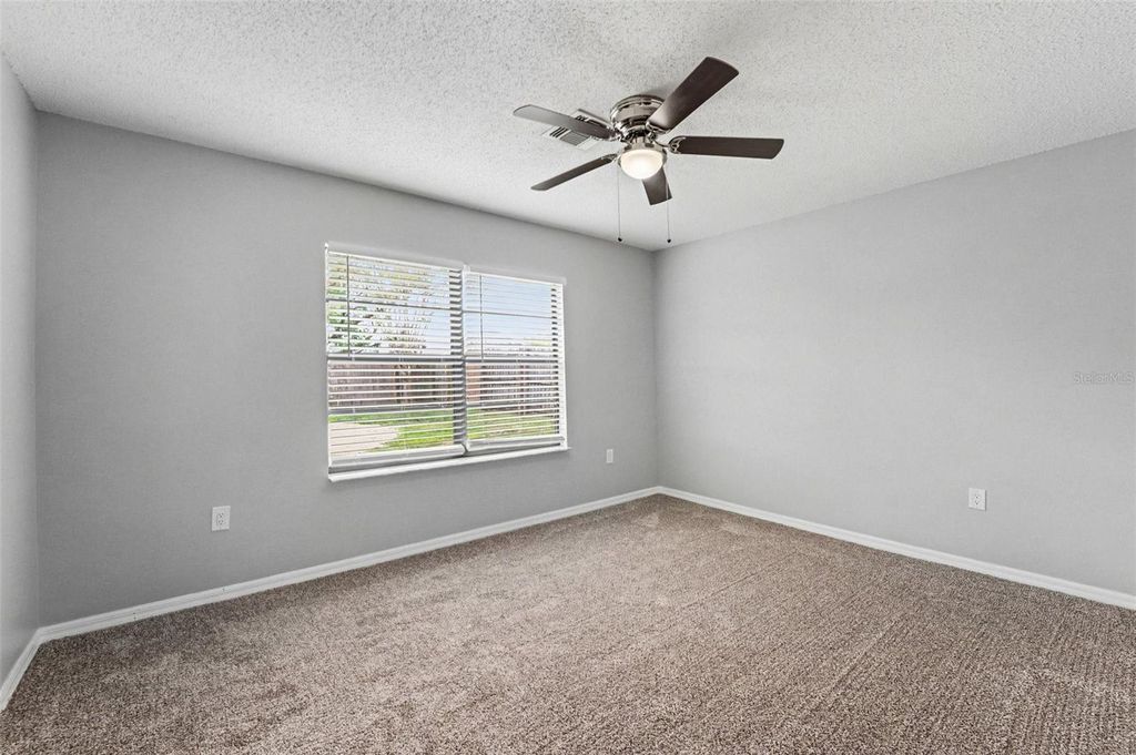 Image 10 of property listing at 38820 BERTA DRIVE, Zephyrhills, FL 33540