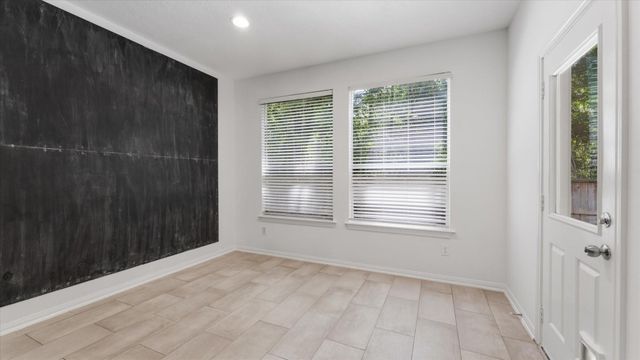 15 Benedict Canyon Loop, The Woodlands, TX 77382