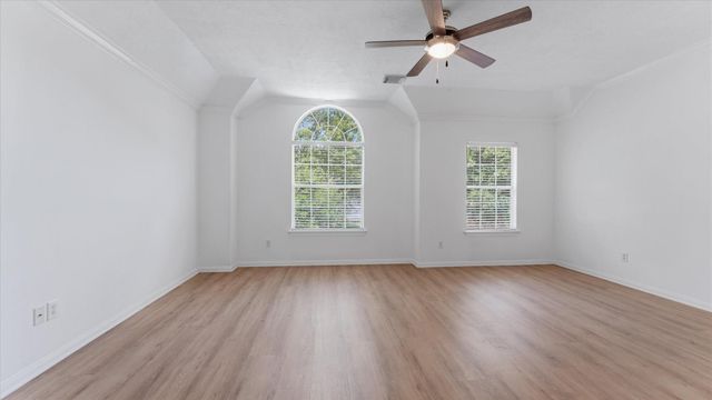 15 Benedict Canyon Loop, The Woodlands, TX 77382