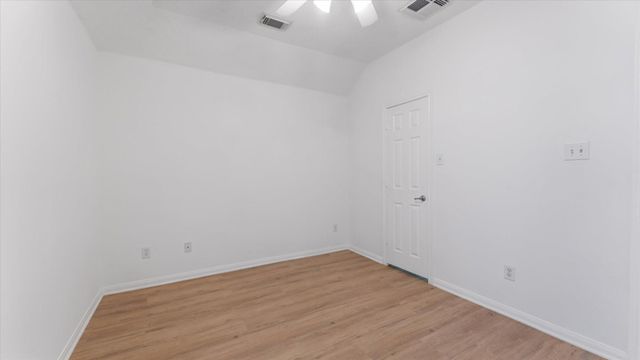 15 Benedict Canyon Loop, The Woodlands, TX 77382