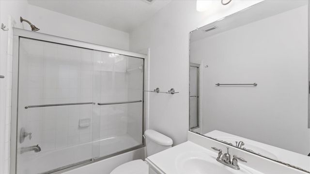 15 Benedict Canyon Loop, The Woodlands, TX 77382