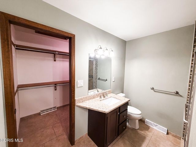 454 Rutledge Court, Perrysburg, OH 43551