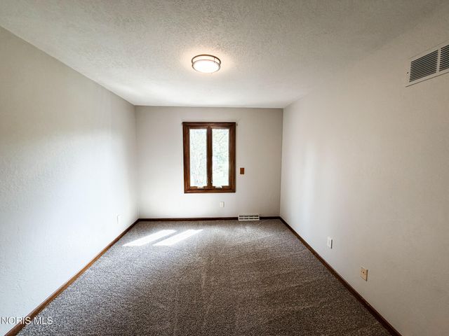 454 Rutledge Court, Perrysburg, OH 43551