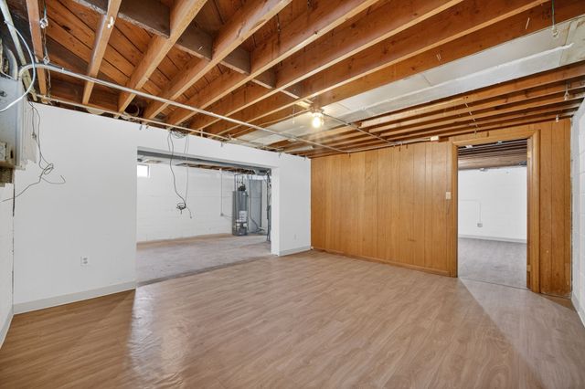 2500 Watrous Avenue, Des Moines, IA 50321