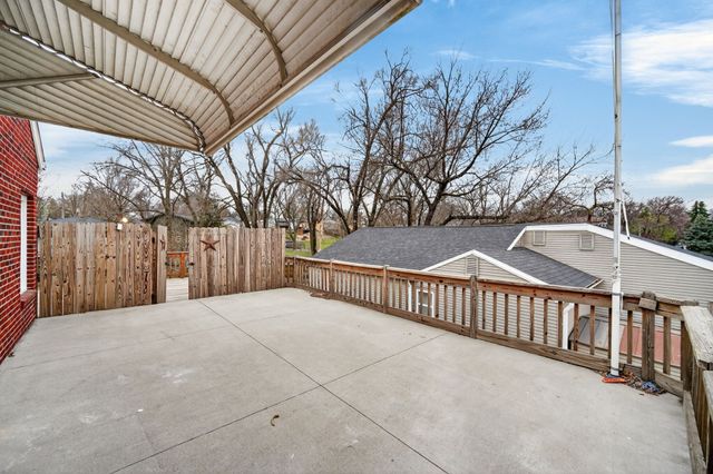 2500 Watrous Avenue, Des Moines, IA 50321