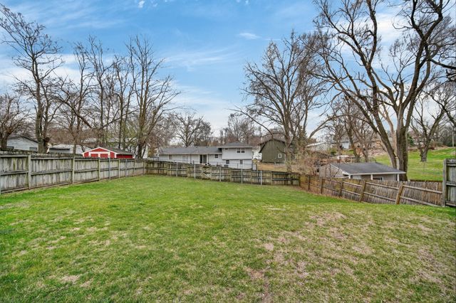 2500 Watrous Avenue, Des Moines, IA 50321