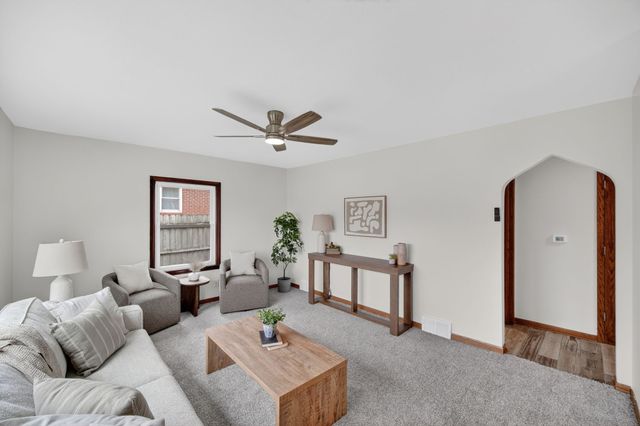 2500 Watrous Avenue, Des Moines, IA 50321