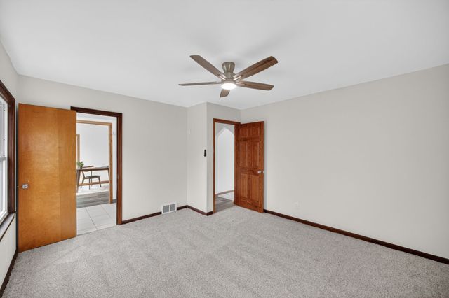 2500 Watrous Avenue, Des Moines, IA 50321