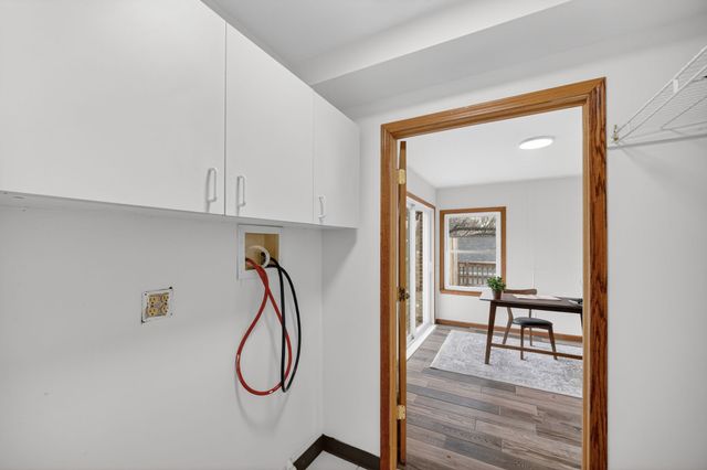 2500 Watrous Avenue, Des Moines, IA 50321