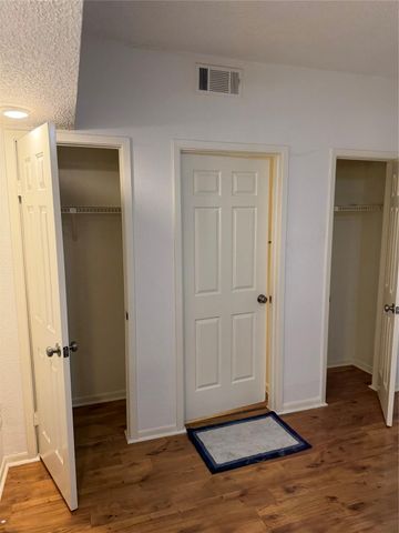 10855 Meadowglen Lane 808, Houston, TX 77042