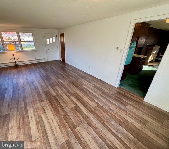 1114 W THOMAS RD, Lansdale, PA 19446