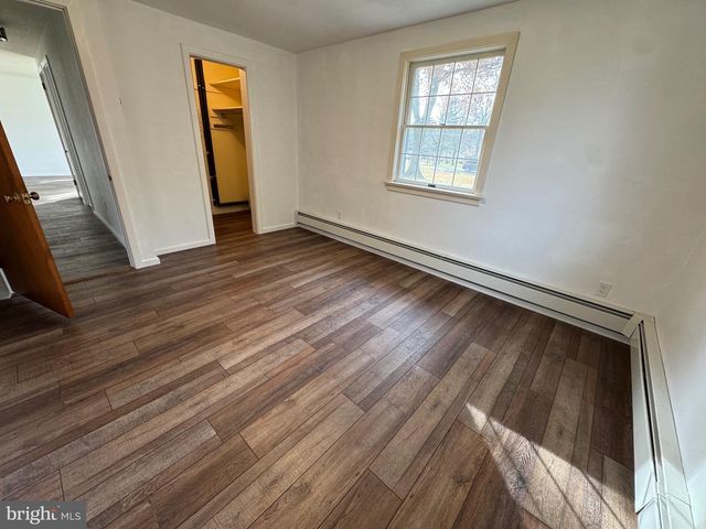 1114 W THOMAS RD, Lansdale, PA 19446