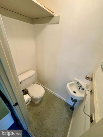 1114 W THOMAS RD, Lansdale, PA 19446